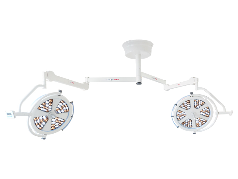 Foco cirúrgico SKYLED de Teto Dois Braços 120 / 160 (120.000 LUX + 160.000 LUX)